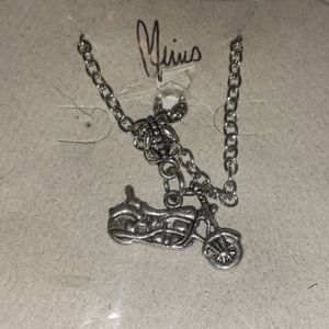 3/$18.00🤩💖NWT Minus Motorcycle Necklace
